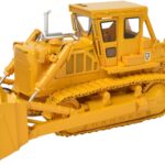 CATERPILLAR D8K Bulldozer avec lame et ripper 3 dents