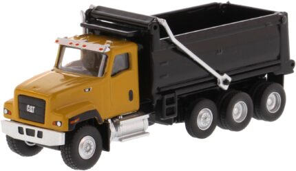 CATERPILLAR CT681 8x4 Camion benne