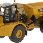 CATERPILLAR 745 Tombereau articulé