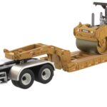 CATERPILLAR CT660 6x4 avec remorque porte-engis  et comptacteur CAT CB-534D