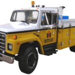 Camion d'entretien et de dépannage INTERNATIONAL S avec logo IH