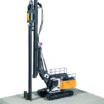 LIEBHERR LRB18 Pelle avec enfonce palplanche