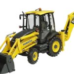 KOMATSU WB93R-8 Tractopelle
