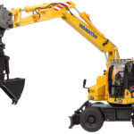 1/50 KOMATSU PW148-11 Pelle sur pneus avec accessoires