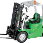 CECAB M325 Chariot élévateur