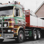 SCANIA Serie 3 6x2 avec remorque à briques 3 essieux