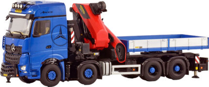 MERCEDES Arocs MP5 BigSpace 8x4 avec grue PALFINGER PK1650, bleu