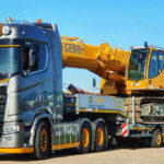 SCANIA S Normal 6x4 avec remorque porte-engins à rampes 6 essieux
