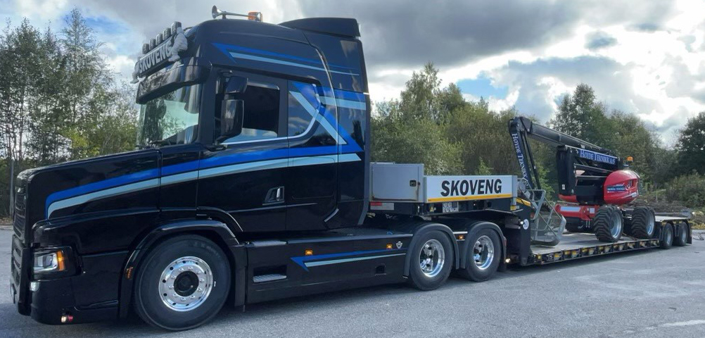 TEKN89263-RESA SCANIA TUFT 6x4 vec remorque porte-engins 2 essieux – Image 1