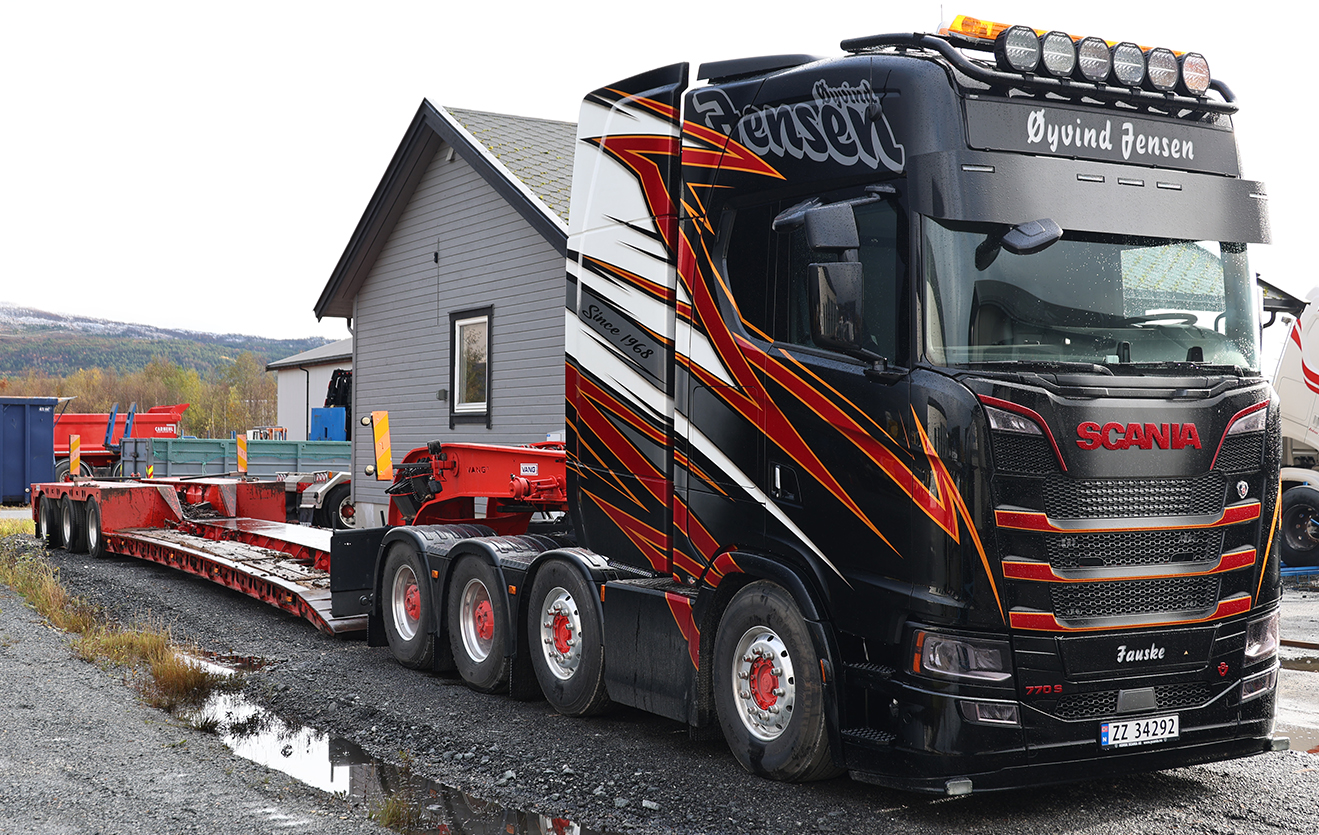 TEKN89766-RESA SCANIA S Highline 8x4 – Image 1
