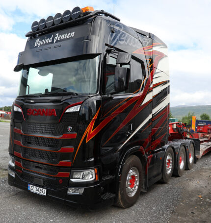 SCANIA S Highline 8x4 – Image 3