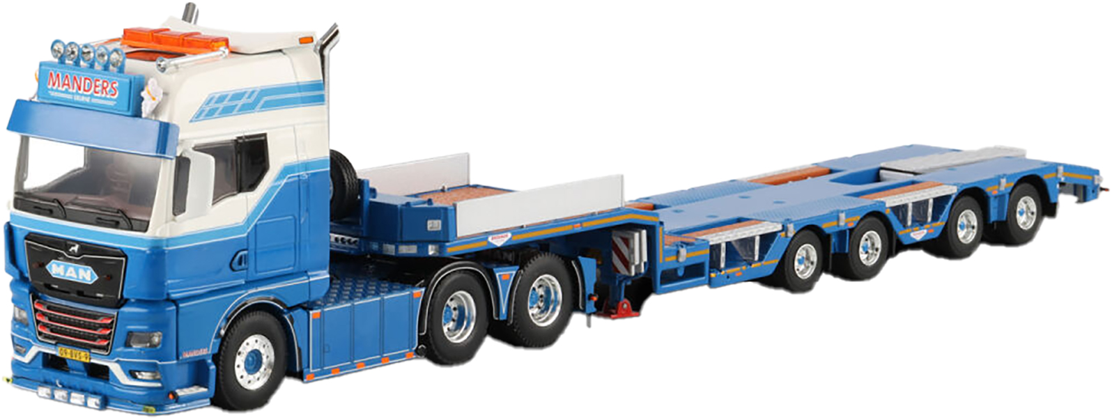 WSI01-4833 MAN TGX GX 6x2 avec remorque porte-engins 3 essieux – Image 1
