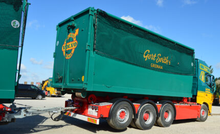 VOLVO FH05 Globetrotter 8x4 combiné porteur et remorque ampliroll avec containers 40m3 – Image 4