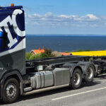 SCANIA R Highline 6x2 combiné porteur et remorque ampliroll avec 2 containers 15m3
