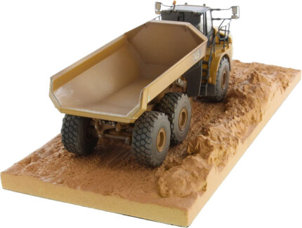 CATERPILLAR 745 Tombereau articulé sur diorama – Image 3