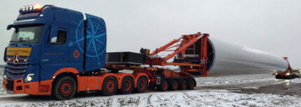 MERCEDES Actros GigaSpace 8x4 avec remorque porte-eoliennes 4 essieux – Image 3