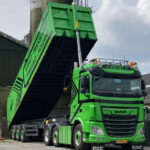 DAF XF SC 6x2 avec remorque de vrac basculante 3 essieux
