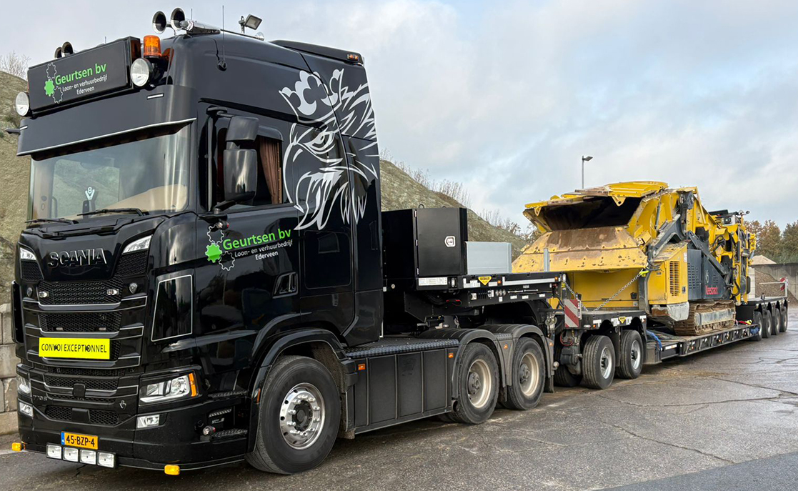 TEKN91077-RESA SCANIA S Highline 6x4 avec remorque porte-engins 2+4 essieux – Image 1