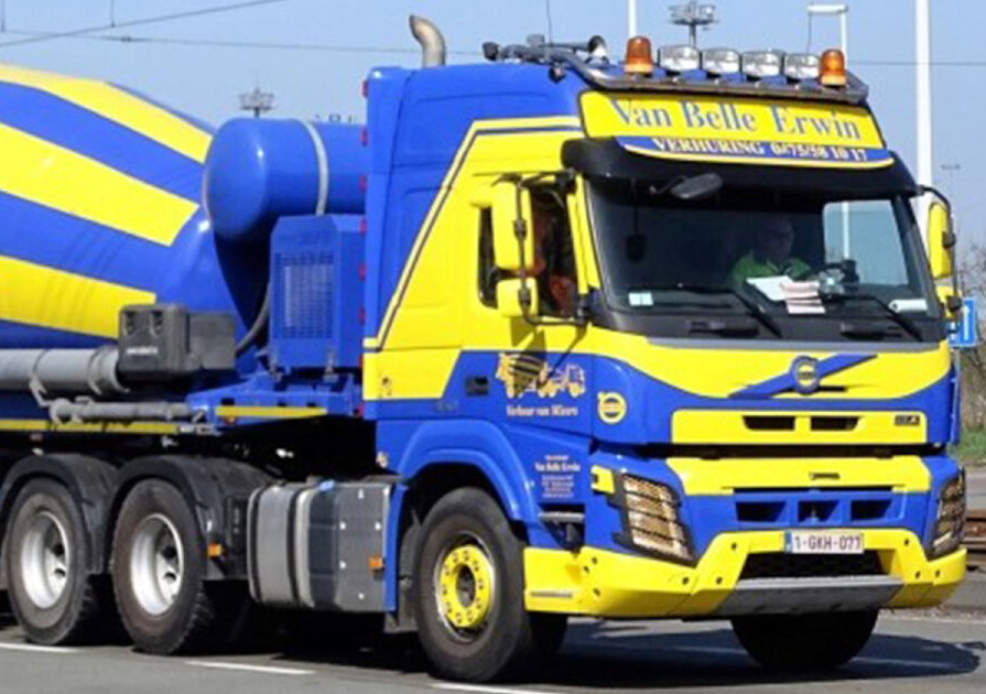 WSI01-5253-RESA VOLVO FMX Globetrotter 6x4 avec benne 3 essieux – Image 1