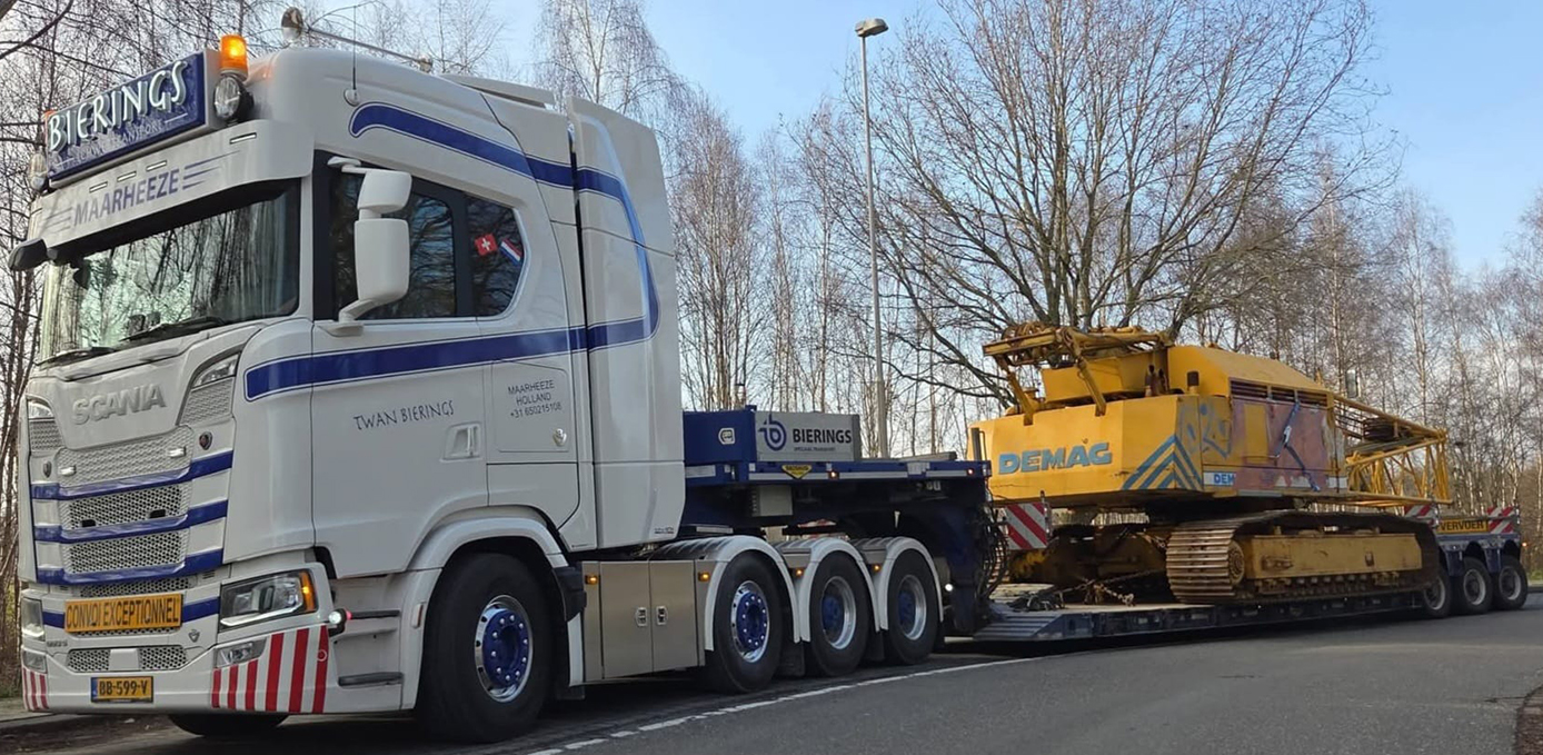 TEKN91064-RESA SCANIA S Highline 8x4 avec remorque porte-engins 3 essieux – Image 1