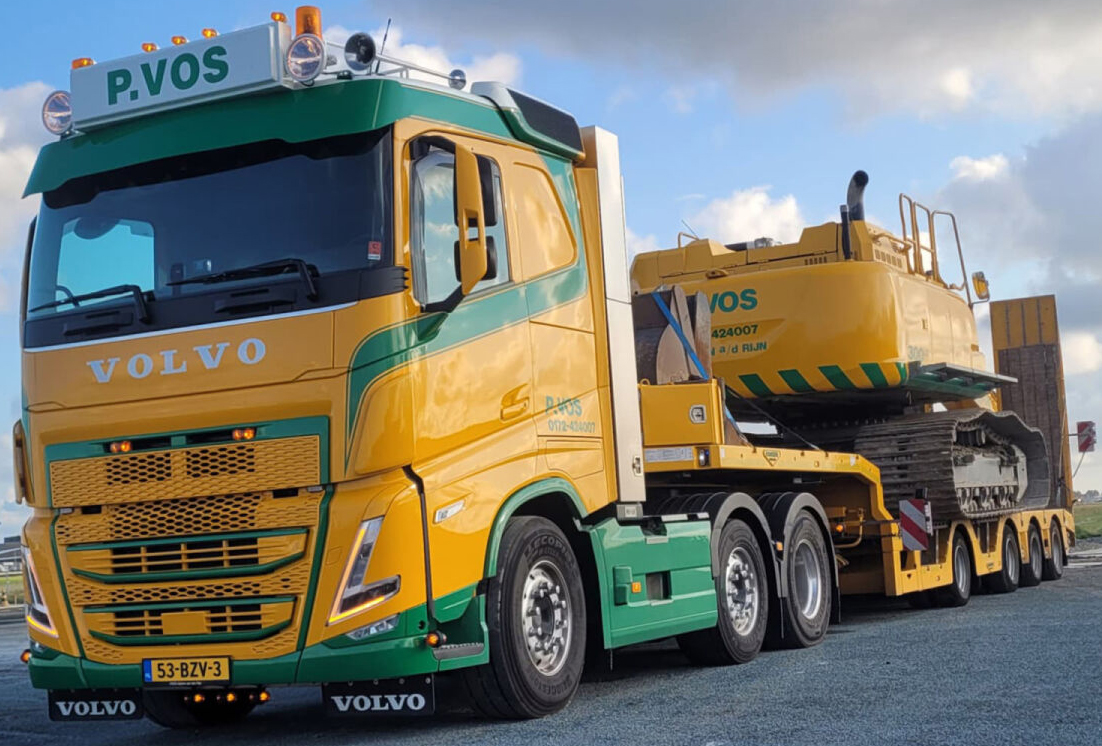 WSI01-5339-RESA VOLVO FH5 Sleeper Cab 6x2 avec remorque porte-engins 4 essieux – Image 1