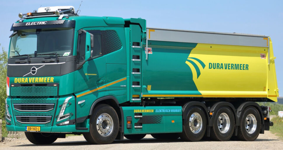 WSI01-5294-RESA VOLVO FH5 Sleeper Cab Electric 8x4 benne – Image 1