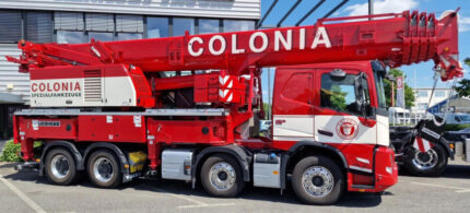 LIEBHERR LTF1060-4.1 sur porteur VOLVO FMX Sleeper Cab 8x4
