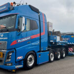 VOLVO FH16 Globetrotter 8x4 avec remorque porte-engins 3+5 essieux