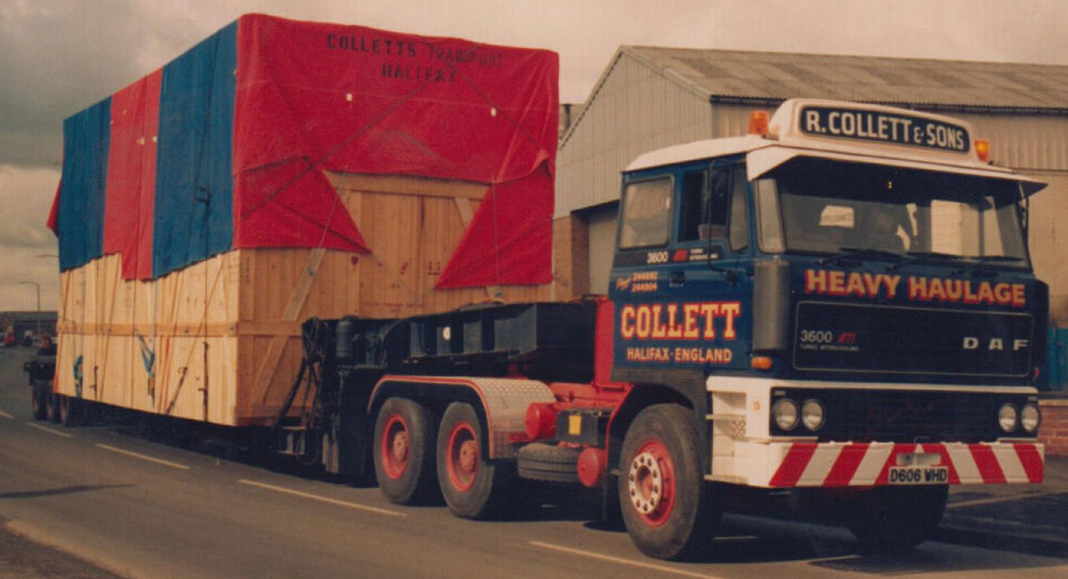 WSI01-5310-RESA DAF 3600 6x4 avec remorque porte-engins 4 essieux – Image 1