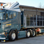 SCANIA R Flat Roof 6x2 avec remorque plateau 3 esssieux